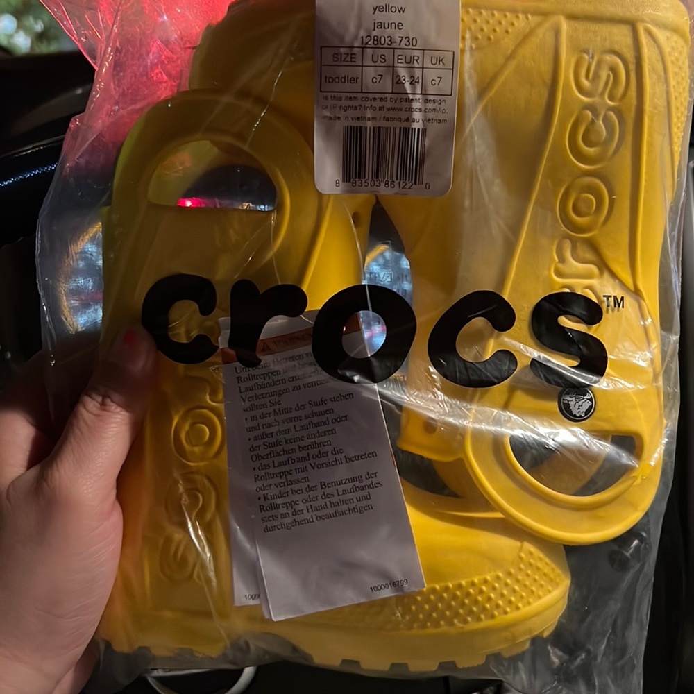 Toddler crocs size 7todler